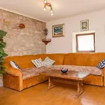Islandbreeze Apartment