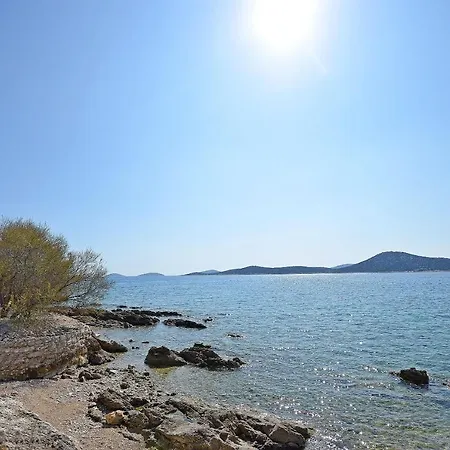 Islandbreeze * Prvic Sepurine