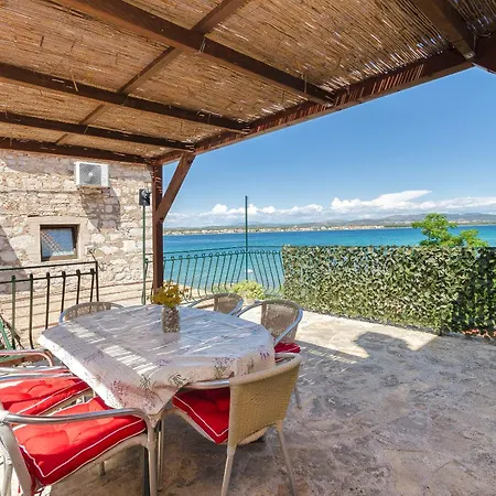 Islandbreeze Apartman