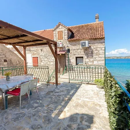 Islandbreeze * Prvic Sepurine