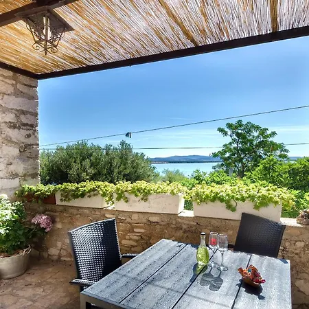 Islandbreeze Apartamento
