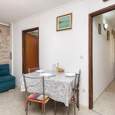 Islandbreeze Apartamento *