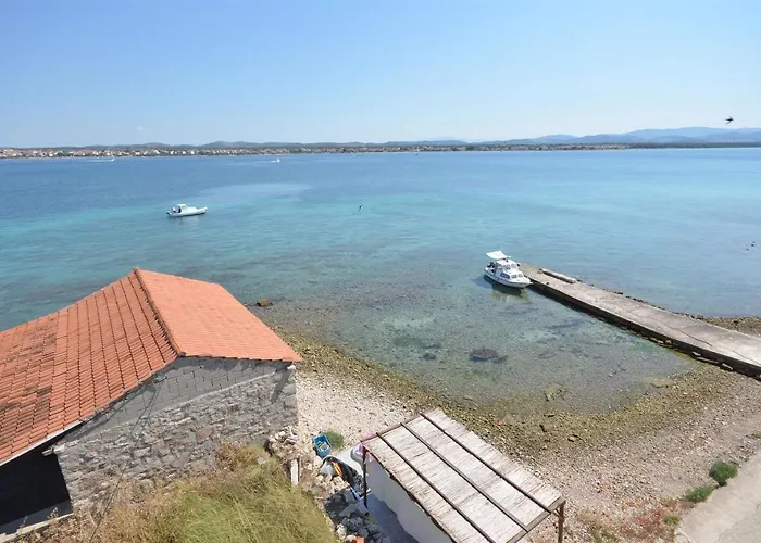 Islandbreeze דירה