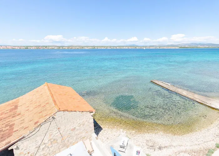 Islandbreeze דירה